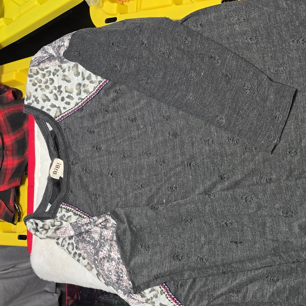 Bibi distressed spots top xl